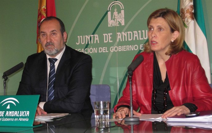 Ortiz Bono y Judit Anda, en rueda de prensa