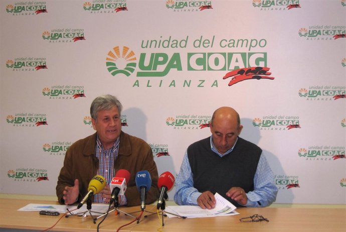 Los representantes de UPA, Julio López, y COAG, Aurelio Pérez
