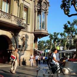 Detalle Del Passeig / Paseo De Gràcia De Barcelona