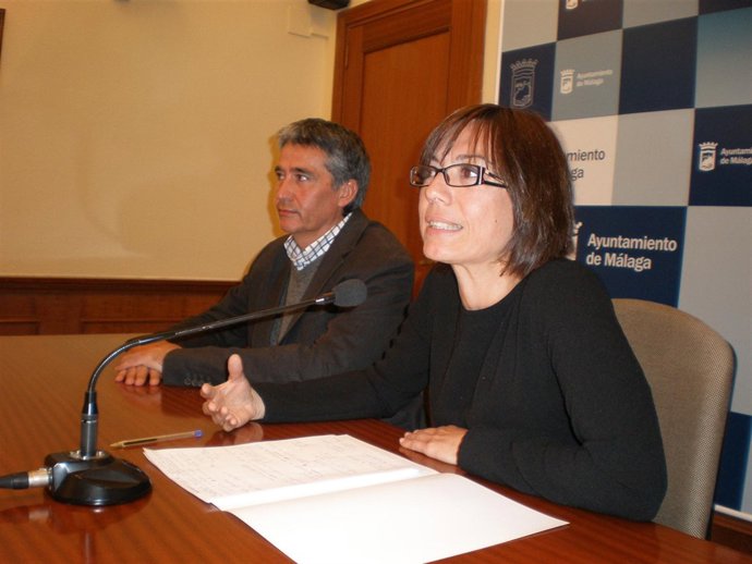 Los concejales del PSOE María Gámez y Manuel Hurtado  