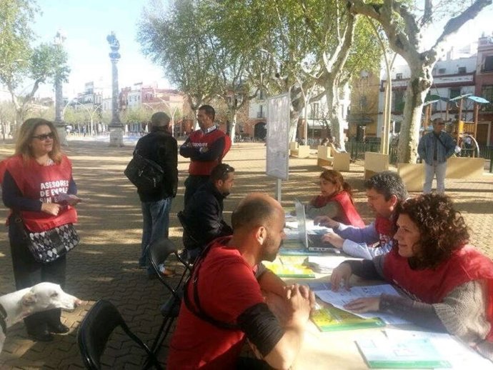 Asesores de Empleo en la Alameda de Hércules, en Sevilla.
