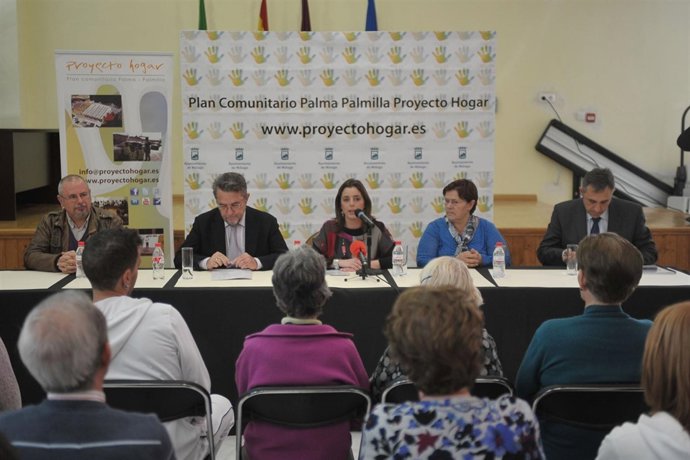 Los concejales de Málaga Diego Maldonado y Mar Torres 