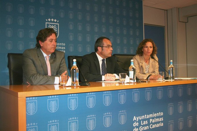Luis Molina, Claudio Rivero y Mimi González
