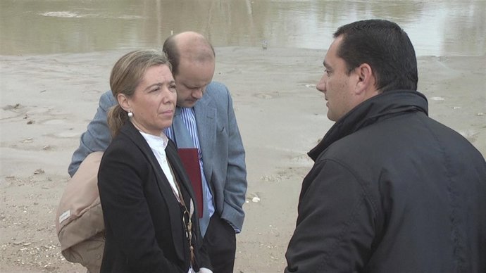 La subdelegada y el alcalde de Badolatosa.