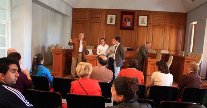 Reunión de vecinos de Burjassot con técnicos municipales