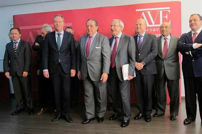 Fabra con la junta directiva de AVE