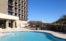 DoubleTree by Hilton Atlantic Beach Hotel