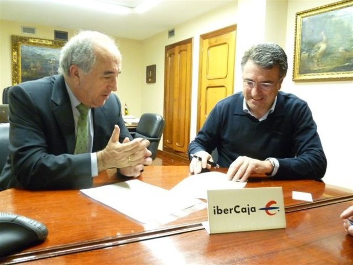 Firma Ibercaja y Asprodema