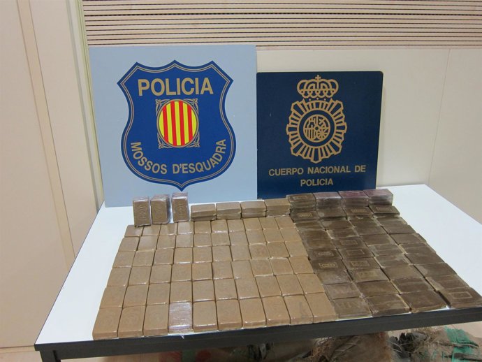 Hachís incautado en operación Mossos y CNP