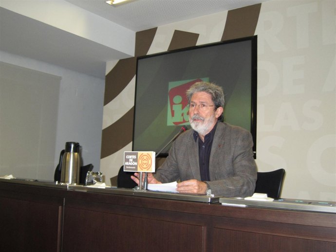 El portavoz del grupo parlamentario de IU, Adolfo Barrena