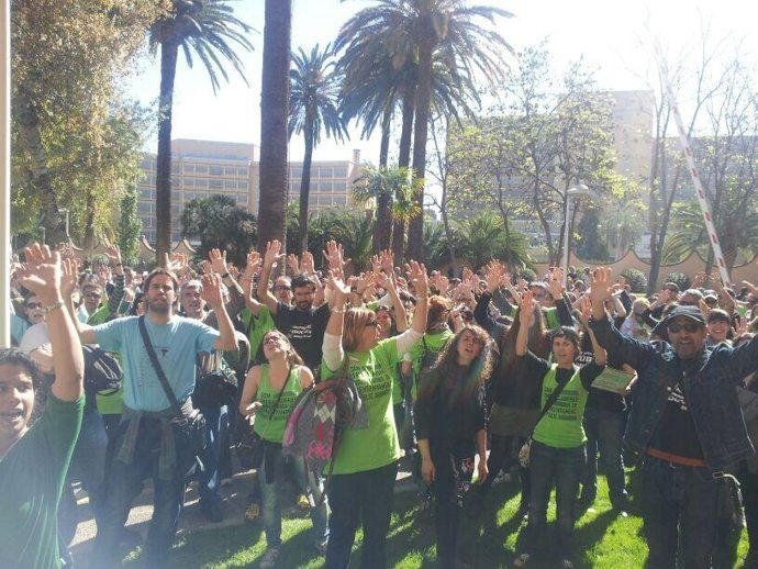 Protesta de interinos en la Conselleria de Educación