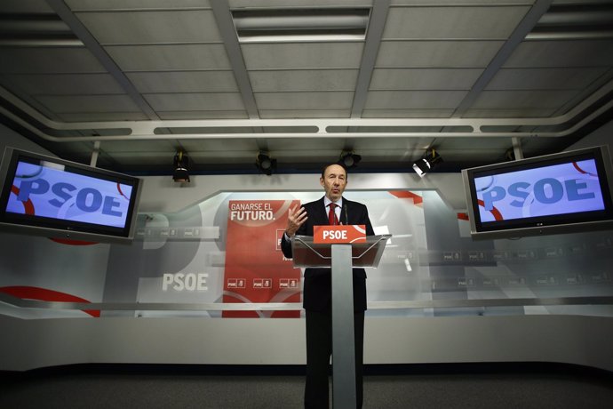 Alfredo Pérez Rubalcaba tras la Ejecutiva del PSOE
