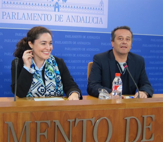 Inmaculada Nieto y José Antonio Castro, hoy en rueda de prensa
