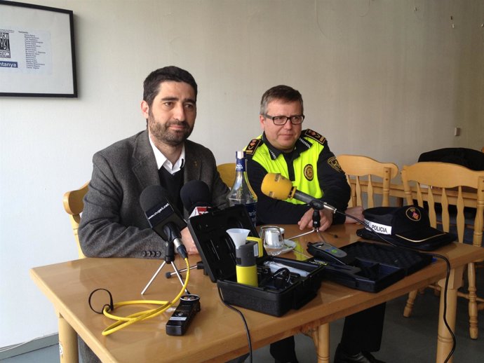 El teniente de alcalde de Sant Cugat J.Puigneró y el inspector J.M.Escarré