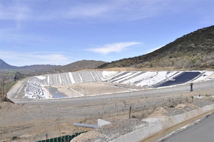 Nuevo vaso que acogerá los residuos de Inquinosa, en Sabiñánigo (Huesca)