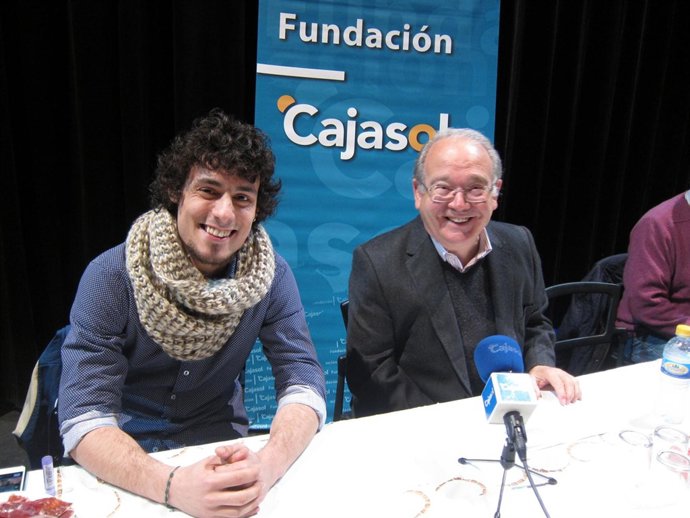 Jesús Carmona con Manuel Herrera, coordinador de los Jueves Flamencos de Cajasol