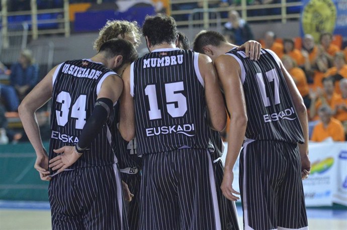 Kostas Vasileiadis,Alex Mumbru,Axel Hervelle 