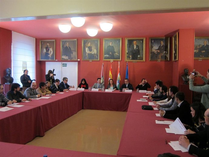 Reunión del Ayuntamiento de Logroño y Ajer