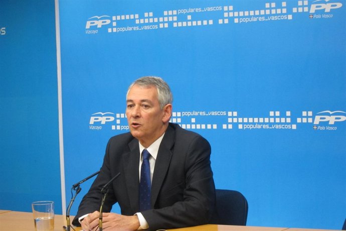 El presidente del PP vizcaíno, Antón Damborenea