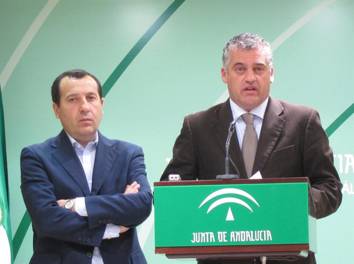 Ruiz Espejo y Javier Carnero delegado Medio Ambiente Agricultura Pesca Junta And