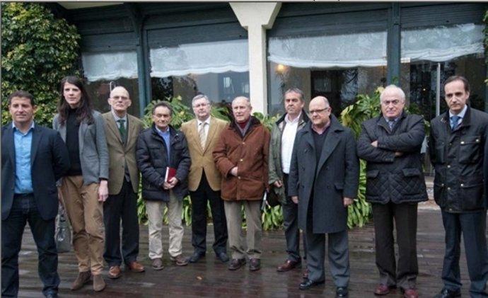 Reunión del Comité del Centenario del Racing