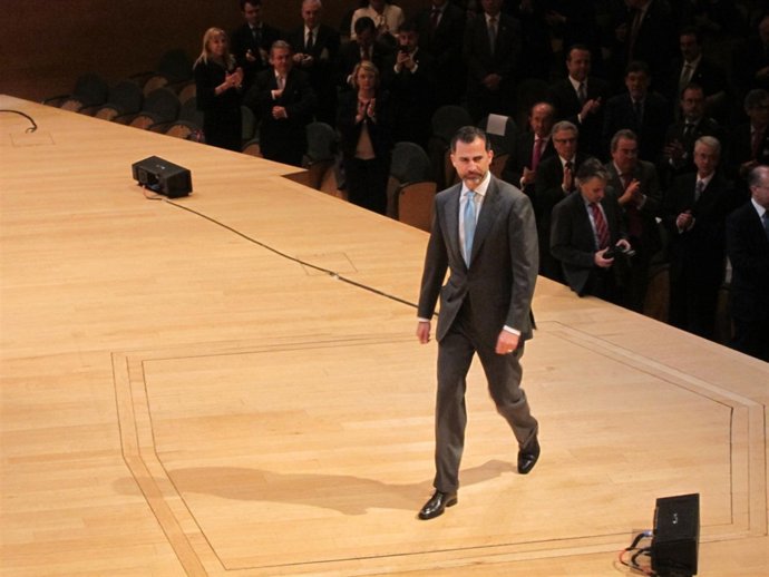 El Príncipe Felipe entrega despachos a 231 jueces