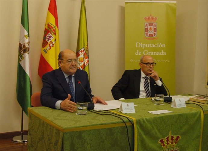 Nota De Prensa Y Fotos Primera Conferencia Bicentenario Diputación De Granada