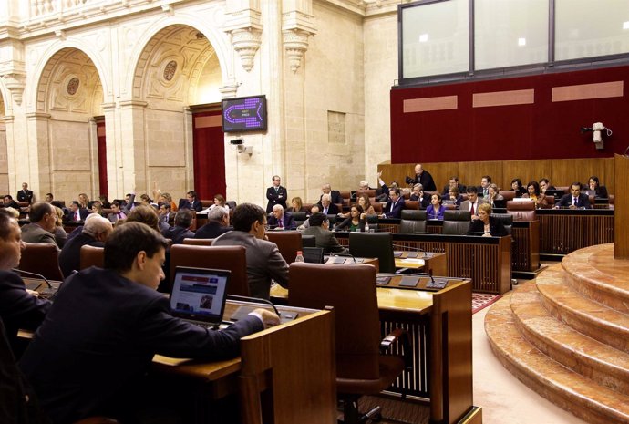 Votación en el Pleno del Parlamento andaluz