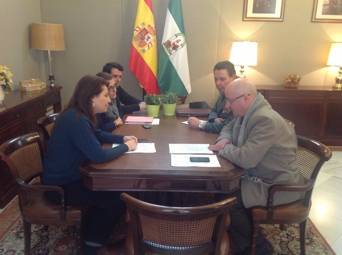 Crespo reunida con responsables de Policía Nacional y Guardia Civil en Andalucía