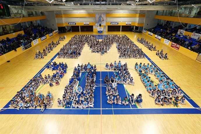 Estudiantes apoya a Madrid 2020 en su tradicional foto de la cantera