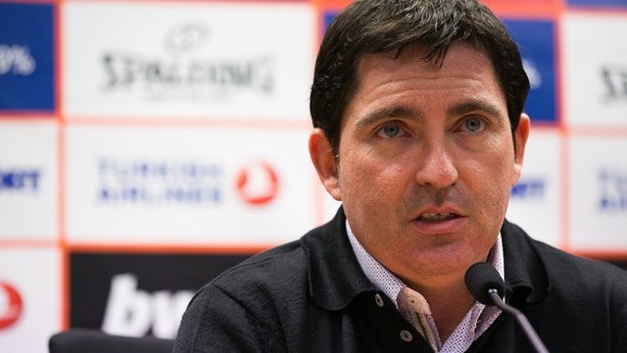 El entrenador del Barcelona Regal, Xavi Pascual