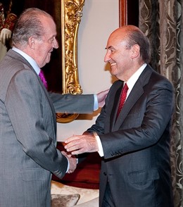 El Rey con Miquel Roca
