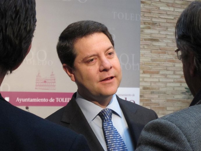 Page antes de una rueda de prensa