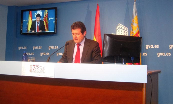 José Císcar en la rueda de prensa posterior al pleno del Consell
