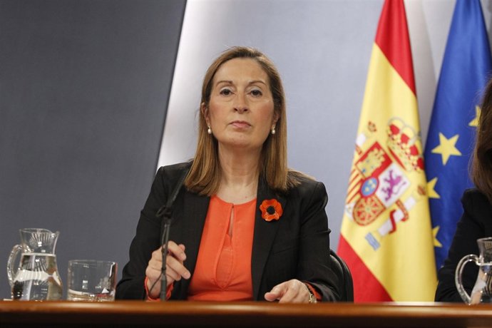 La ministra de Fomento, Ana Pastor
