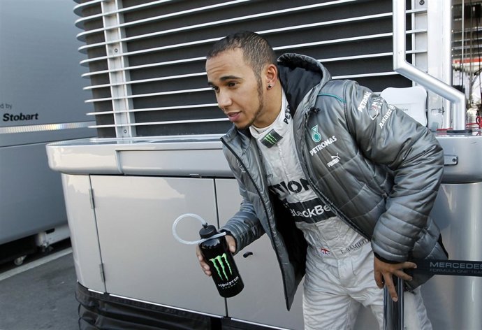 Lewis Hamilton en los test de Montmeló