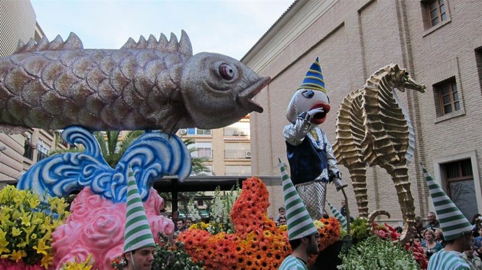 Carroza Entierro De La Sardina En El Desfile &#39;Murcia En Primavera&#39;