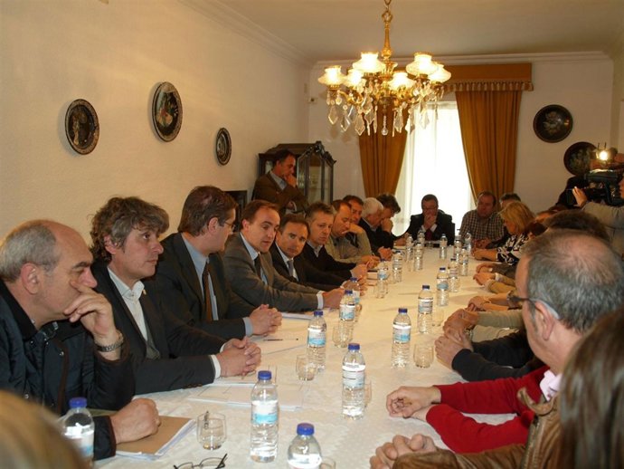 Reunión con el presidente de la CHE celebrada en El Bocal.