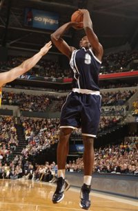 Oklahoma vence a los Pacers y se coloca líder del Oeste