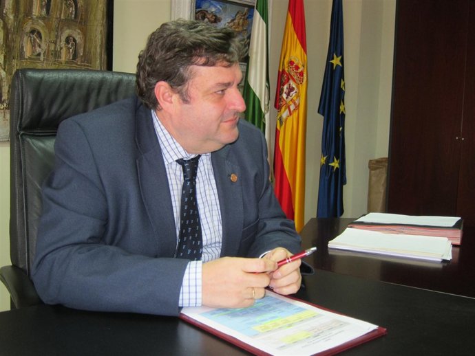 El rector de la UHU, Francisco J. Martínez. 