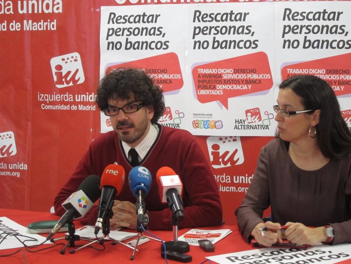 Eddy Sánchez presenta 'Recatar personas, no bancos'