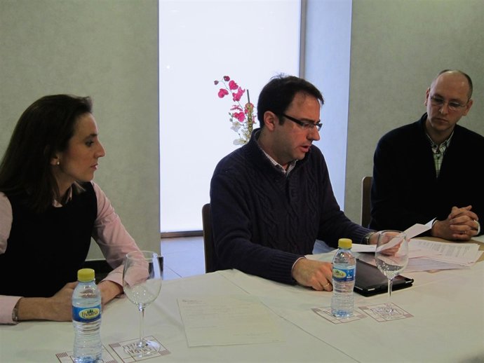 Miembros de la plataforma por el nuevo colegio de Arroyo