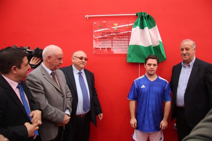 Carboneros amplía sus instalaciones deportivas con un nuevo pabellón