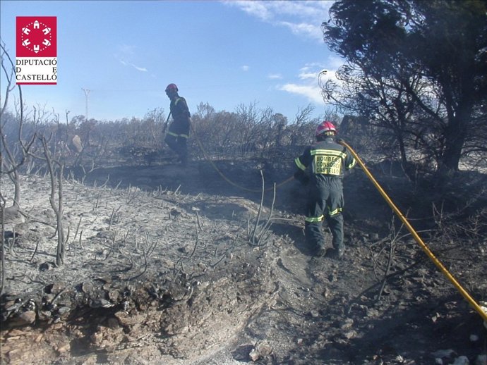 Imagen del incendio declarado en Tirig