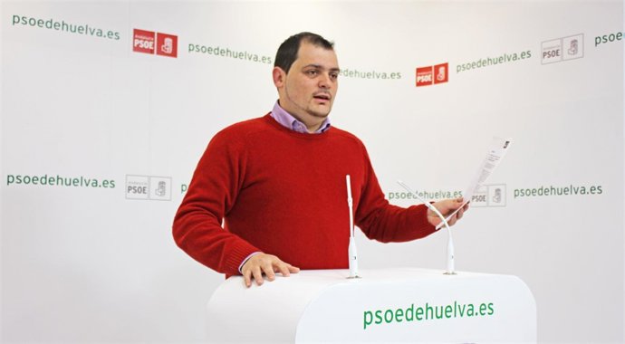 El secretario general del PSOE de Gibraleón, José Manuel Álvarez