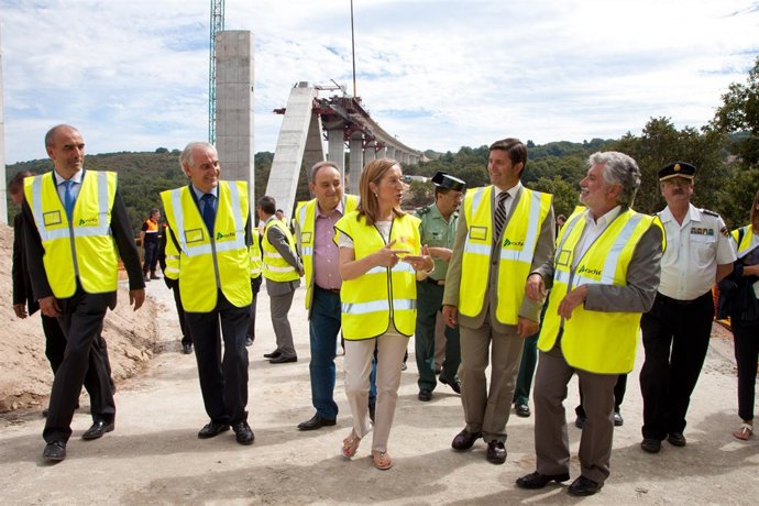 Ana Pastor Visita Obras Del AVE A Galicia 