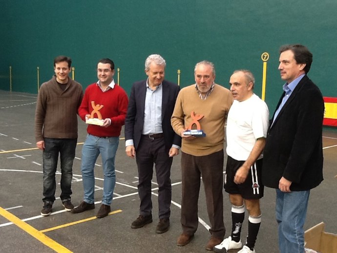 Del Río y Nieto, en la entrega de trofeos del Torneo 'Puerta Abierta'