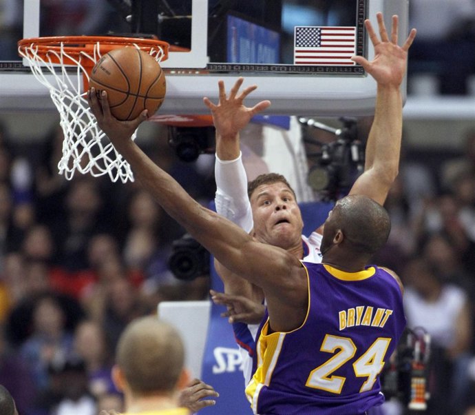 Los Clippers meten a Lakers de nuevo en problemas