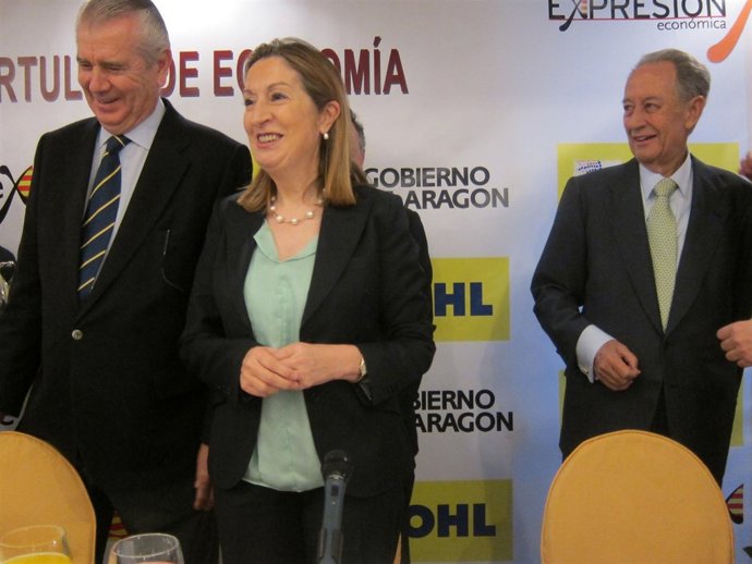 La ministra de Fomento, Ana Pastor, en el Foro Aragonex