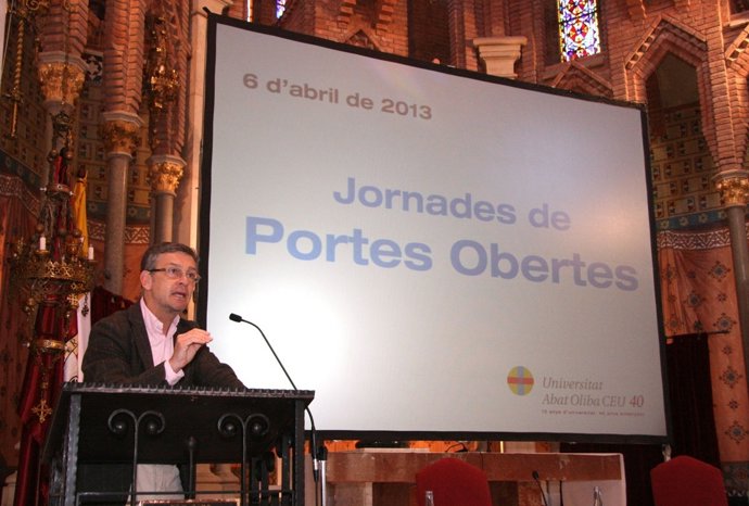 El rector de la UAO CEU, Carlos Pérez del Valle